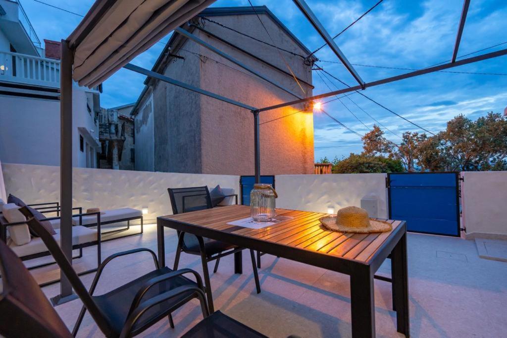 Stara Baška House Franulichヴィラ エクステリア 写真